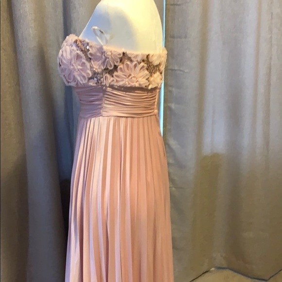 Never worn David’s Bridal Bridesmaid Blush Strapless Dress - Picture 6 of 10